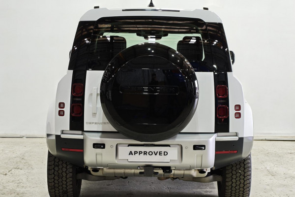 2025 MY25.5 Land Rover Defender L663 110 P400 S SUV Image 6