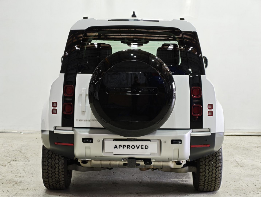 2025 MY25.5 Land Rover Defender L663 110 P400 S SUV Image 6