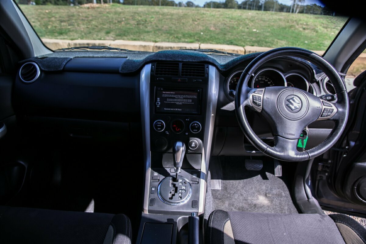 2015 Suzuki Grand Vitara JB Navigator SUV Image 21