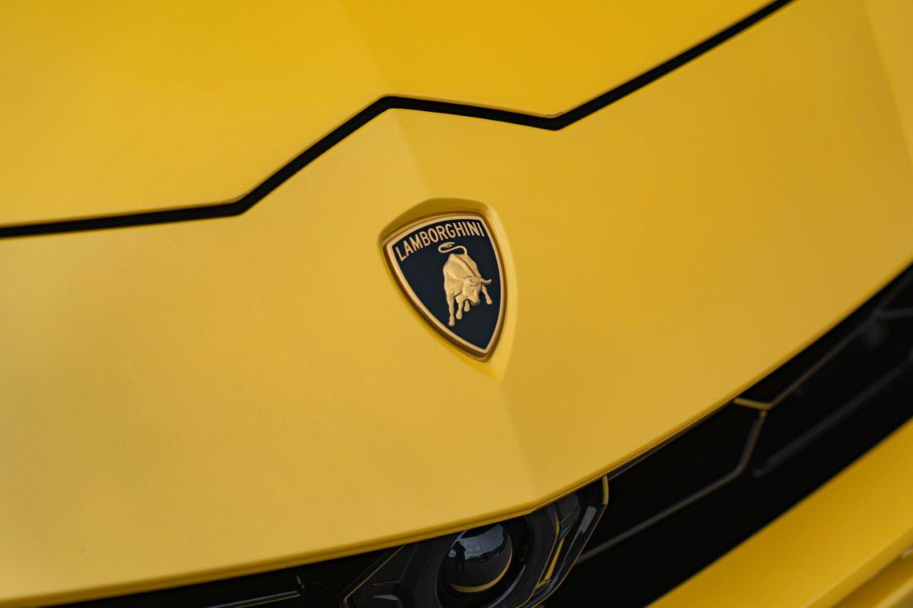 2022 Lamborghini Urus SUV Image 6