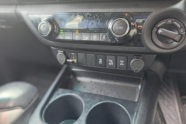 2019 Toyota HiLux  SR5 Dual Cab Ute Image 25
