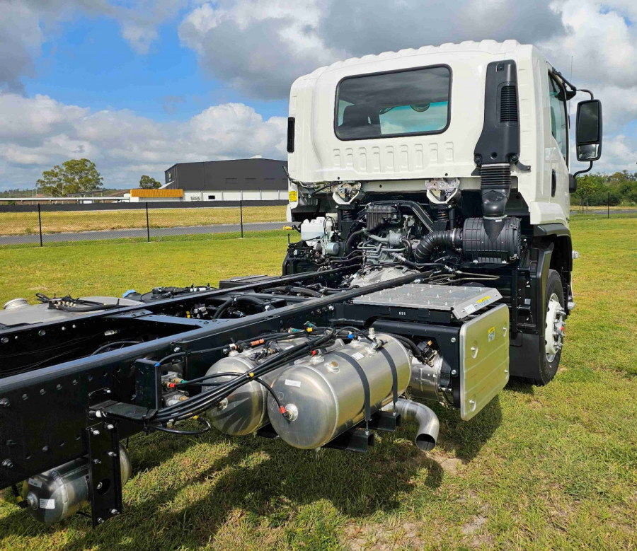 2025 Isuzu FVZ 260-300 AT R55 Cab Chassis Image 6
