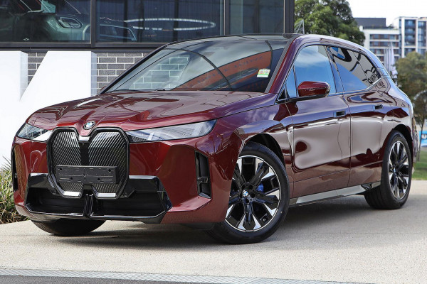 2025 BMW iX I20 xDrive45 M Sport SUV image 3