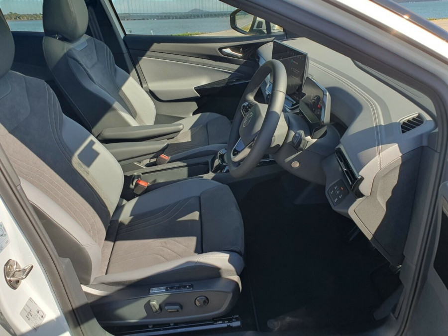 2025 MY25.5 Volkswagen ID. 4 E2 Pro SUV Image 8