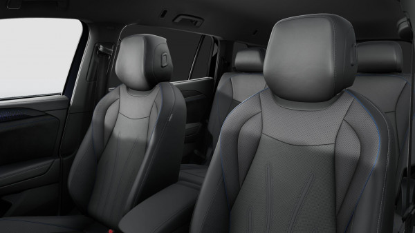 2025 MY26 Volkswagen Tayron R4 195TSI R-Line SUV image 11