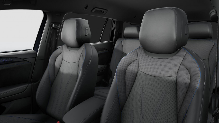 2025 MY26 Volkswagen Tayron R4 195TSI R-Line SUV Image 11