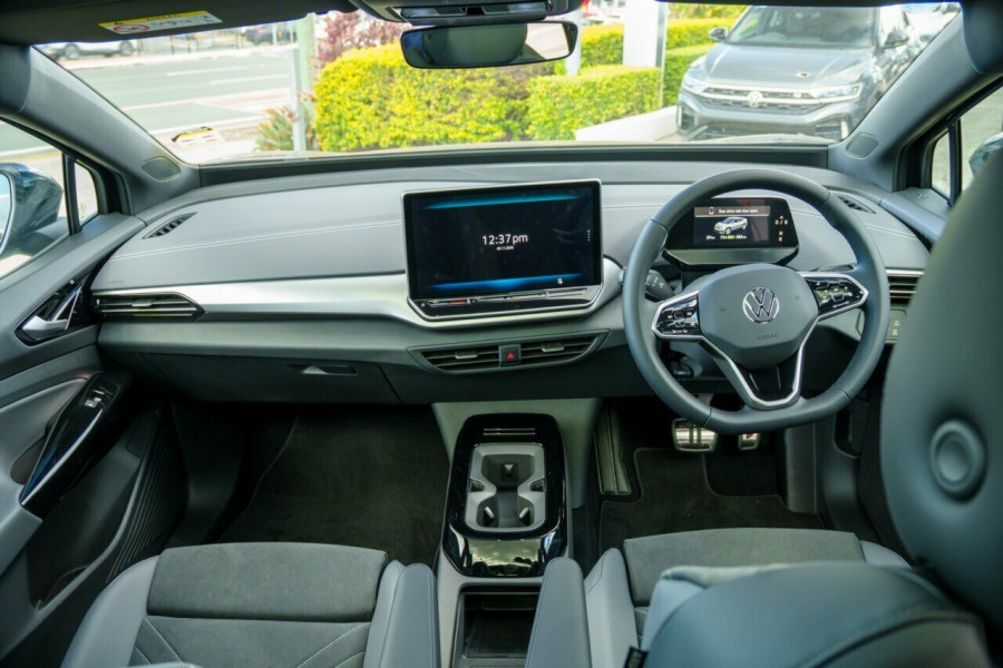 2025 Volkswagen ID. 5 E2 Pro SUV Image 16