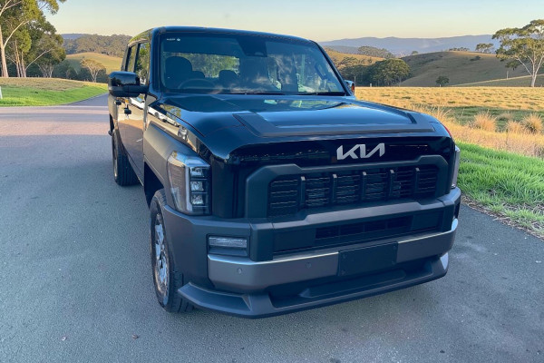 2025 MY26 Kia Tasman TK SX Ute Image 2