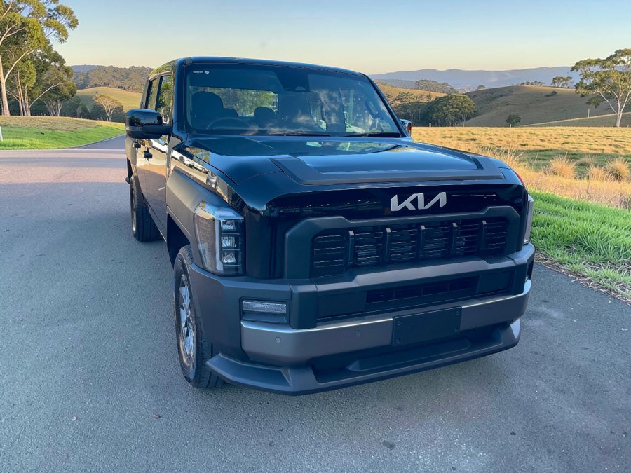 2025 MY26 Kia Tasman TK SX Ute Image 2