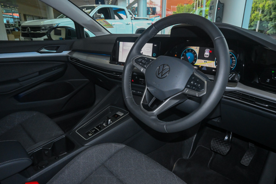2024 Volkswagen Golf 8 110TSI Life Hatch Image 7