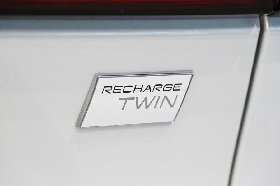 2023 MY24 Volvo C40  Recharge Twin SUV Image 12