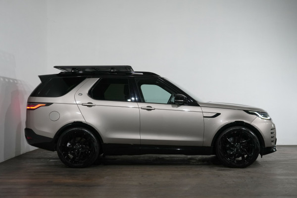 2024 Land Rover Discovery Series 5 P360 Dynamic SE SUV Image 3