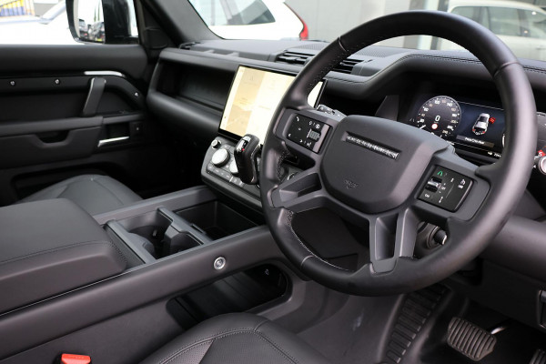 2026 Land Rover Defender L663 110 D350 X-Dynamic HSE SUV image 11