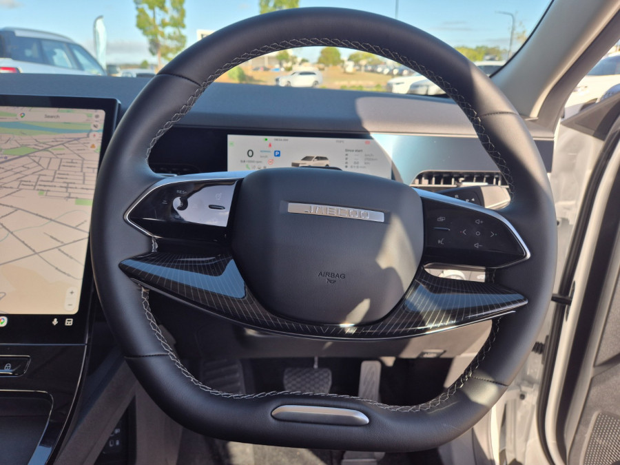 2026 Jaecoo J5  Summit SUV Image 12
