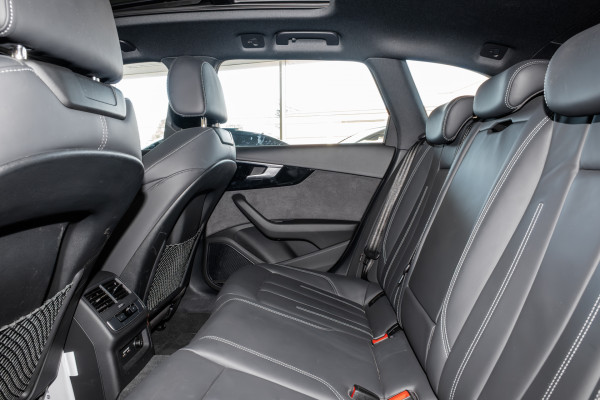 2024 Audi A4 B9 45 TFSI S Line Wagon image 9