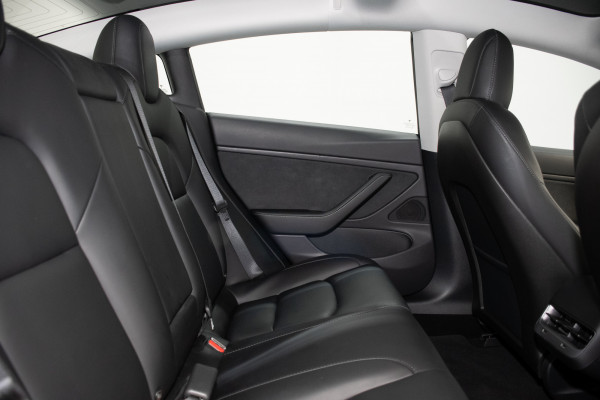 2019 Tesla Model 3  Long Range Sedan Image 3