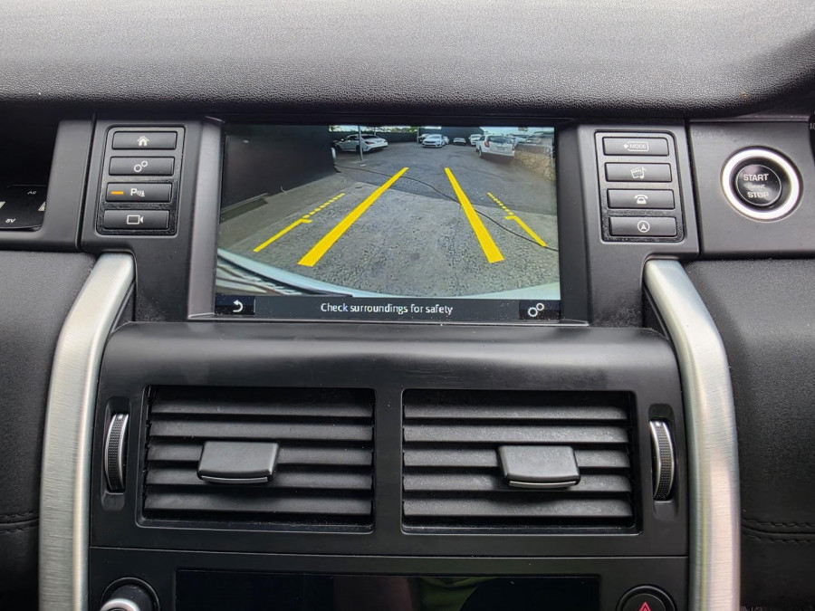 2017 Land Rover Discovery Sport L550 TD4 HSE SUV Image 15