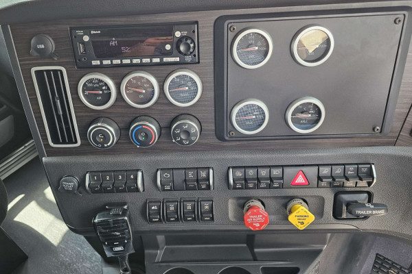2024 Western Star 48x Cab Chassis Image 21