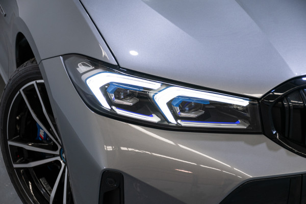 2022 BMW 3 Series 30e M Sport Phev Sedan Image 2