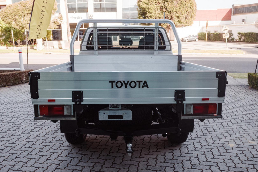 2023 Toyota HiLux GUN126R SR Cab Chassis Image 6