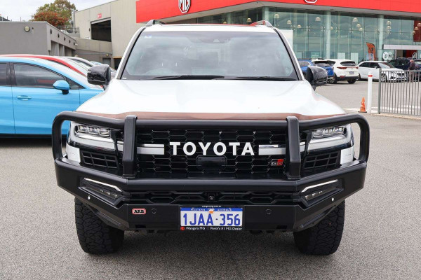 2022 Toyota LandCruiser FJA300R GR Sport SUV Image 4