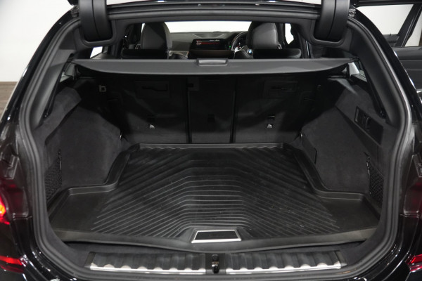2022 BMW 3 Series 30i M Sport Touring SUV image 33