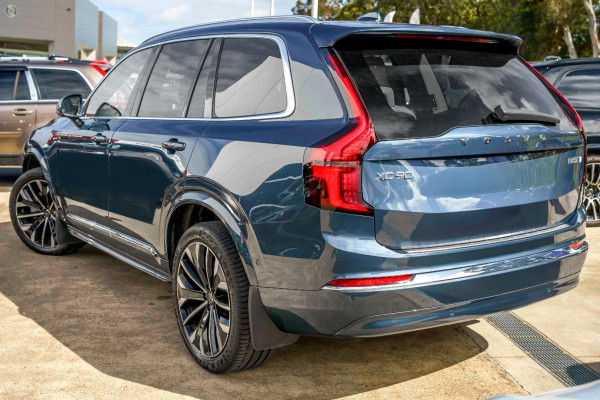 2025 Volvo XC90 L Series Ultra B5 Bright SUV Image 4