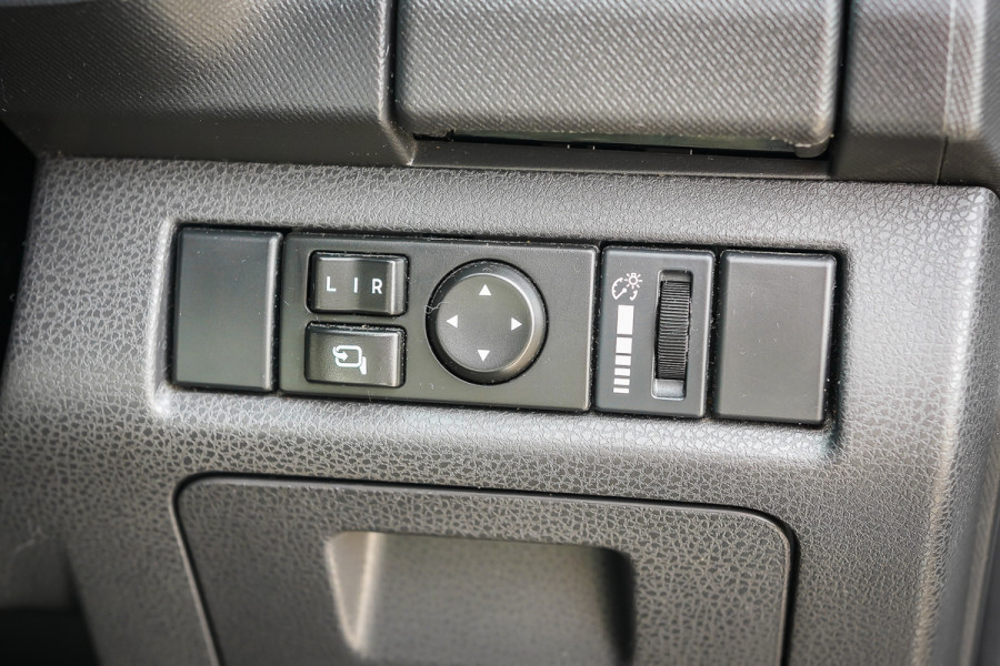 2015 Isuzu MU-X LS-T SUV Image 19