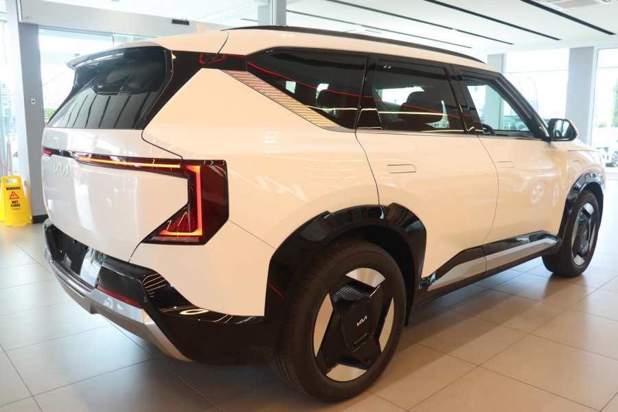 2026 Kia EV5 OVc Earth SUV Image 8