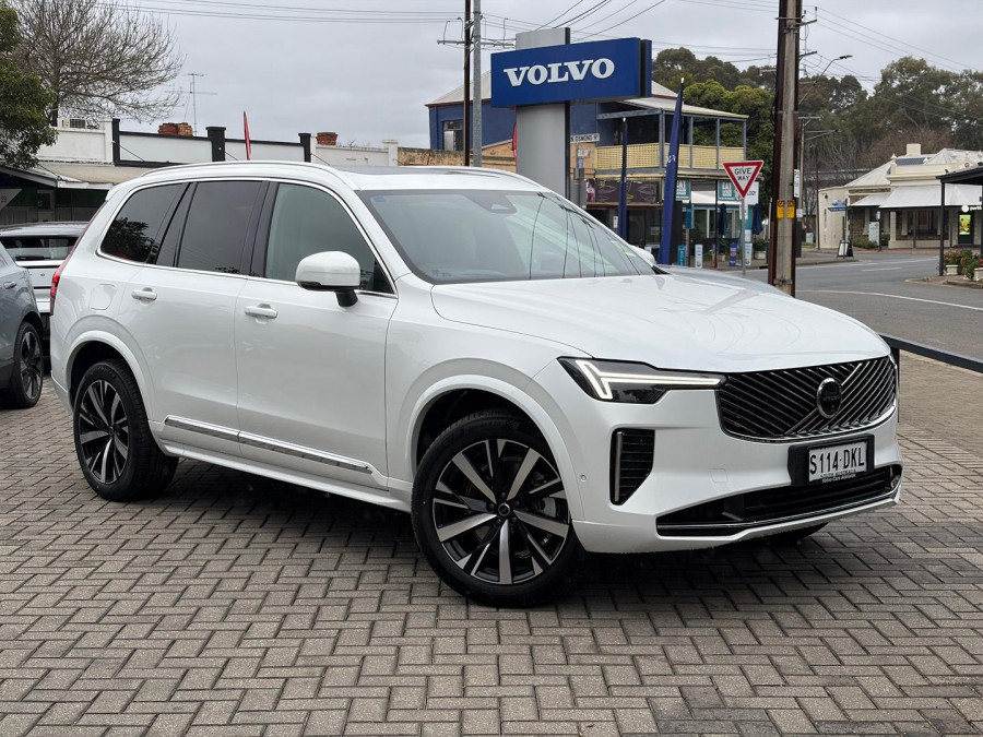 2026 Volvo XC90 L Series Plus B5 Bright SUV Image 1