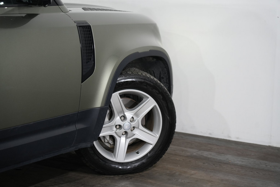 2023 Land Rover Defender L663 130 D300 SE SUV Image 10