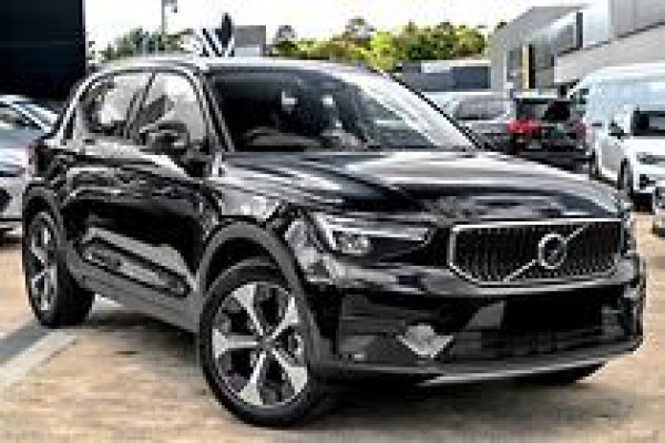 2025 Volvo XC40 XZ Plus B4 SUV
