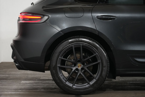 2023 Porsche Macan T SUV Image 6
