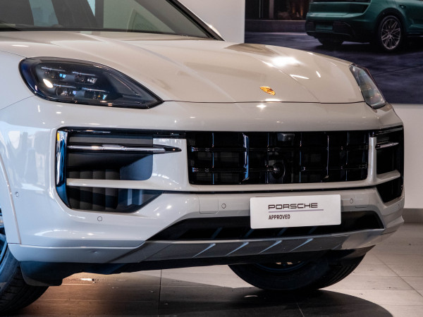 2024 Porsche Cayenne GTS SUV image 38