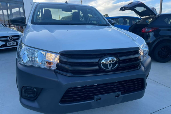 2020 Toyota Hilux TGN121R Workmate 4x2 Cab chassis Image 2