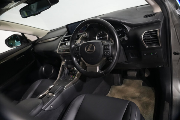 2020 Lexus Nx300 Luxury (Awd) SUV Image 11