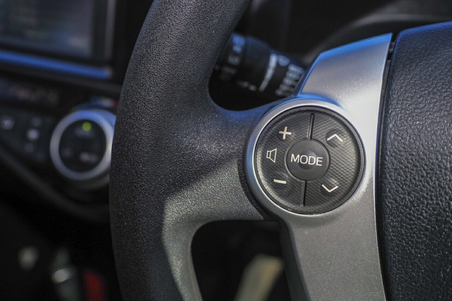 2016 Toyota Prius c NHP10R E-CVT Hatch Image 10