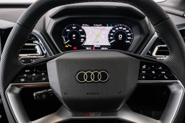 2024 MY25 Audi Q4 e-tron F4 45 SUV image 14