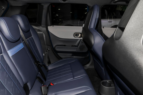 2025 MINI Cooper F65 C Favoured Hatch image 9
