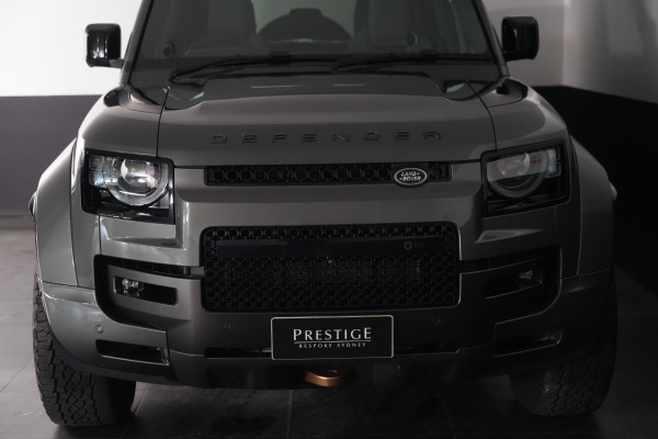2025 Land Rover Defender L663 110 P635 OCTA SUV Image 18
