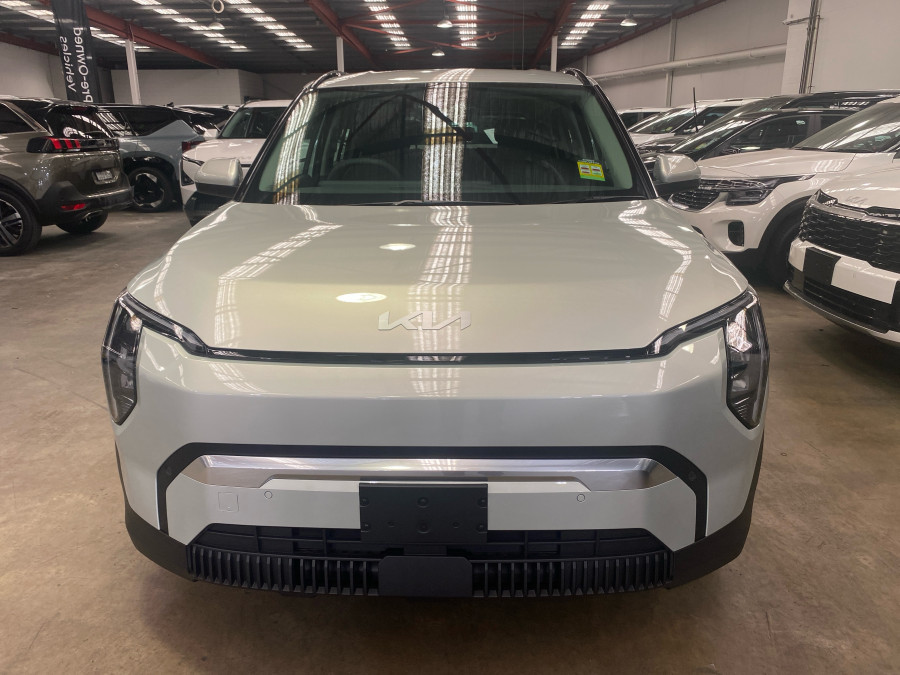 2027 MY26 Kia EV3 SV Earth SUV Image 1
