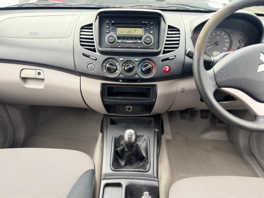 2011 Mitsubishi Triton MN GLX Ute Image 16