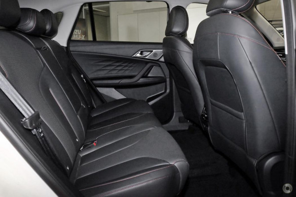 2025 MG HS AS33 Super Hybrid Essence SUV Image 14