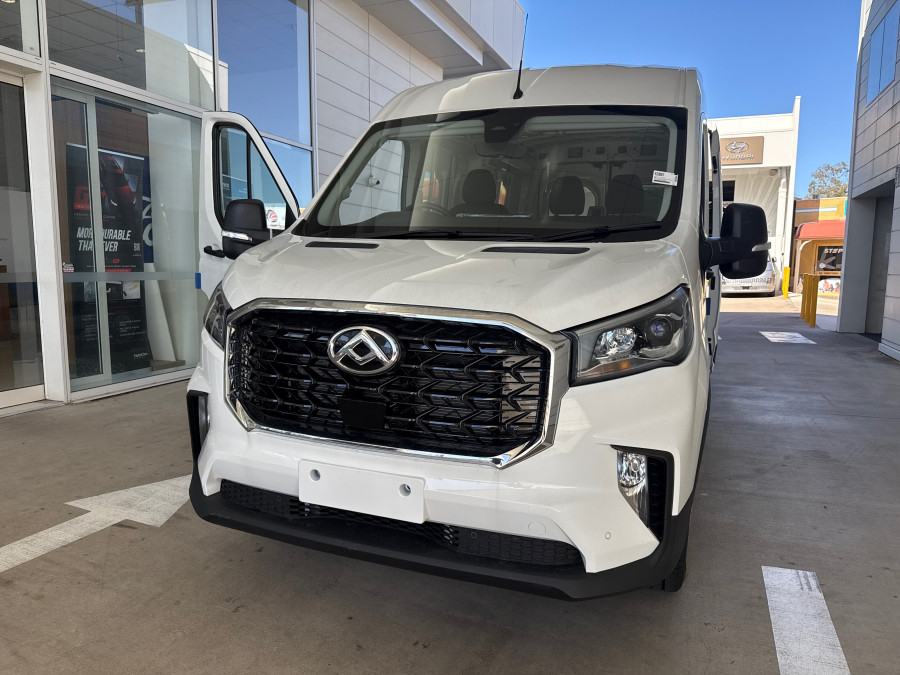 2026 MY24 LDV Deliver 9  Mid Roof LWB Van Image 1