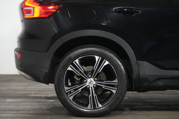2020 Volvo XC40 XZ T4 Inscription SUV image 6