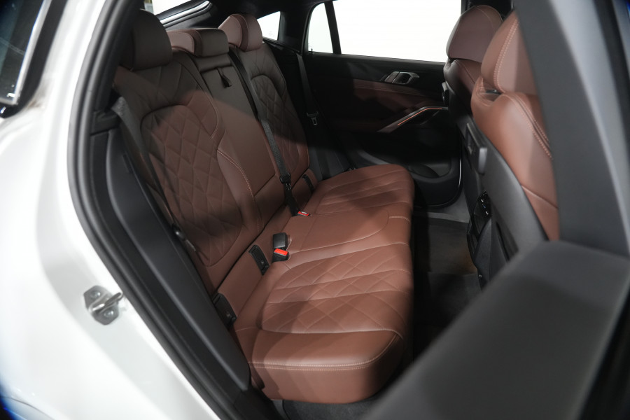 2022 BMW X6 M50i Coupe