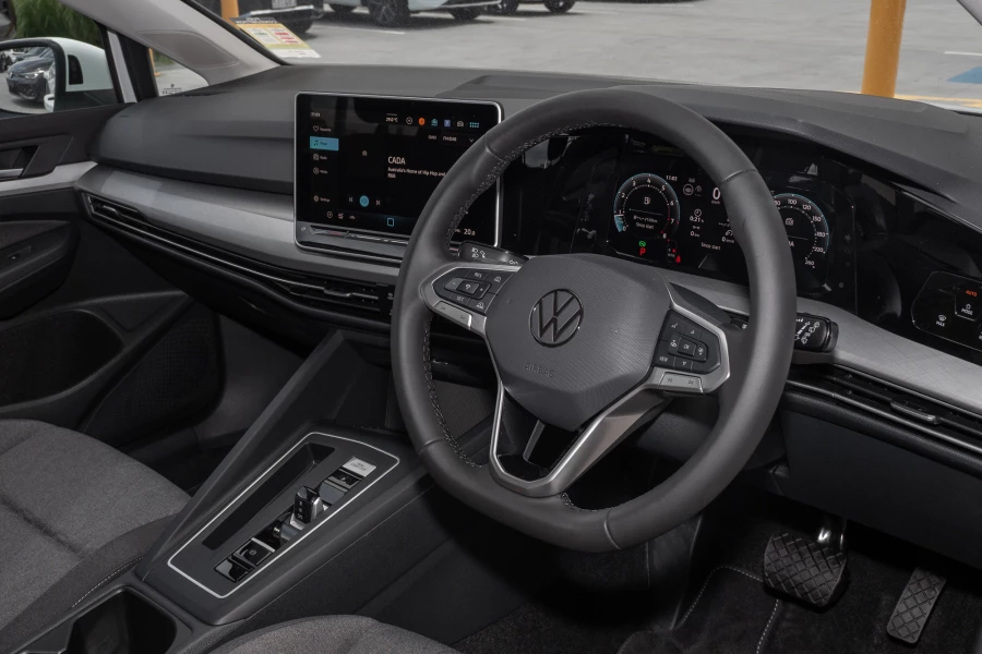 2026 Volkswagen Golf 8.5 110TSI Life Hatch Image 6