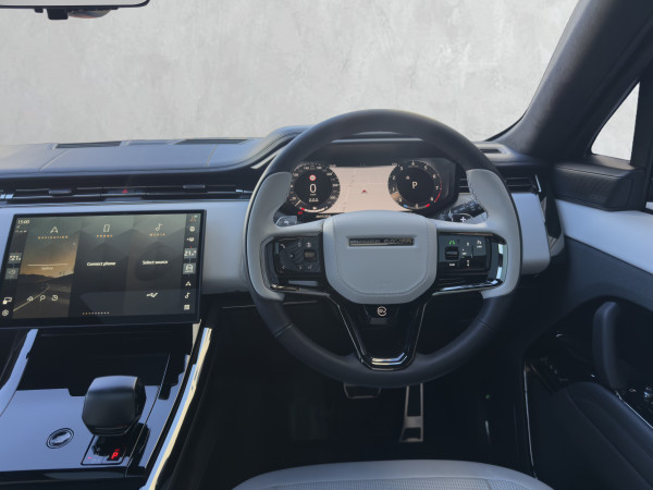 2025 Land Rover Range Rover Sport L461 P635 SV SUV image 15