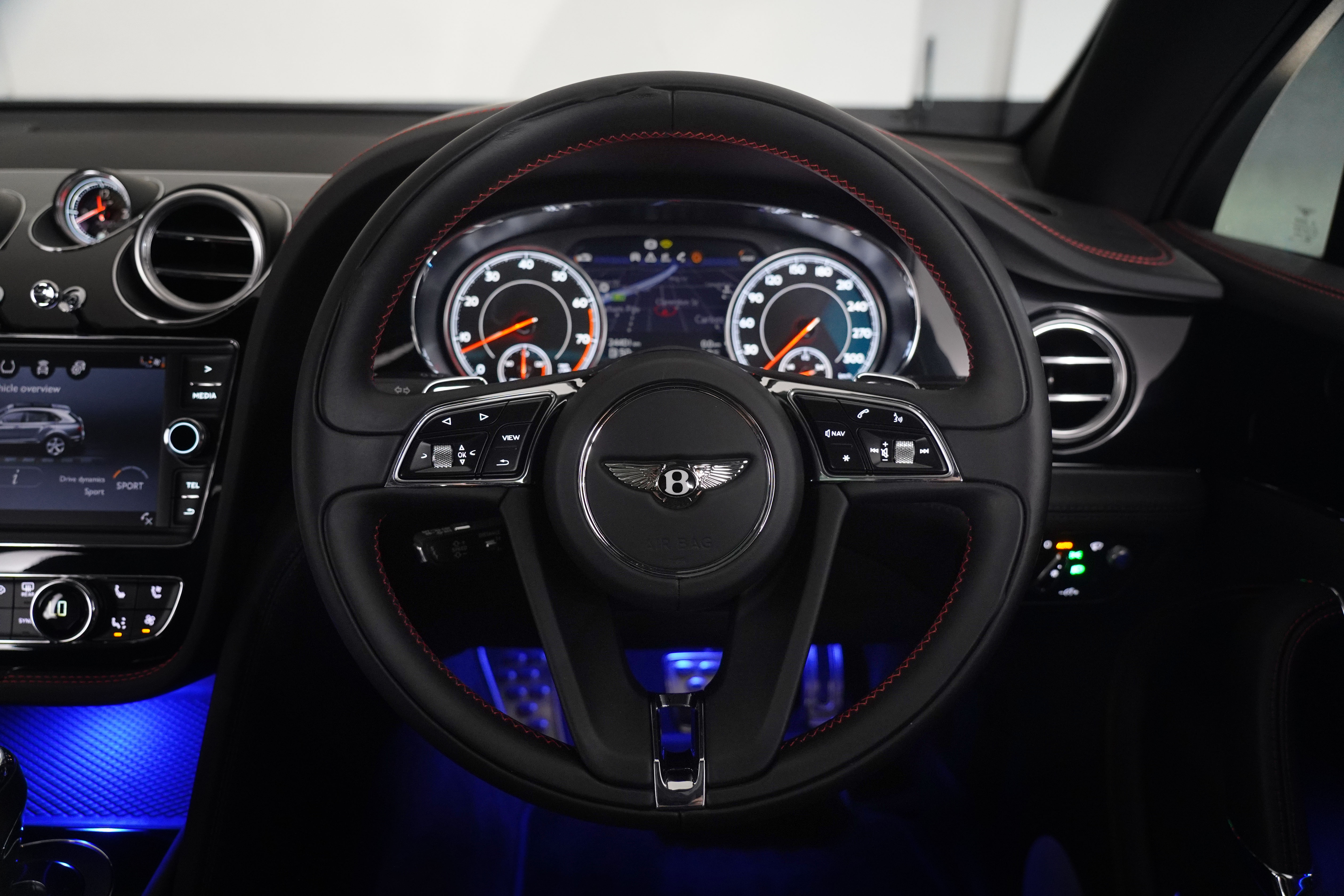 2018 Bentley Bentayga W12 Seven Seat SUV Image 29