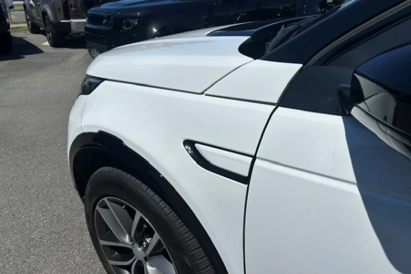 2025 MY26 Land Rover Discovery Sport L550 P250 Landmark SUV Image 7